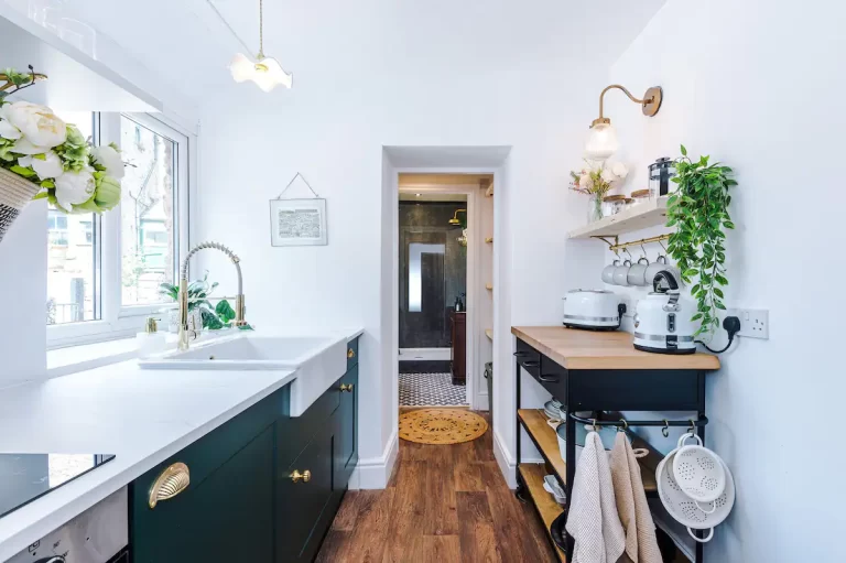 120bd080-bfae-4bf7-9ec1-84c4352236dc