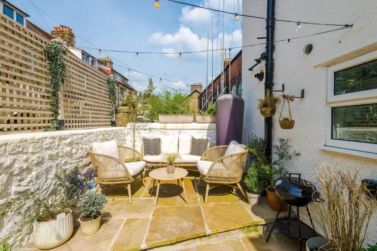 8705c833-f34a-48e2-9b37-d50c9e5618b5