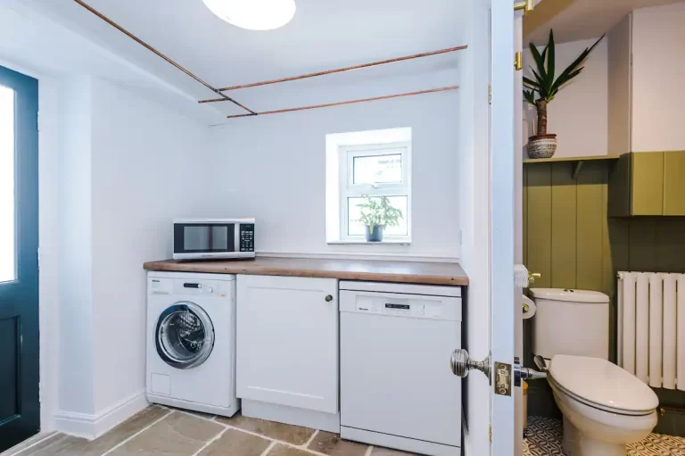 e034ddd2-e2d9-4eee-be26-a9f09f2e53b5