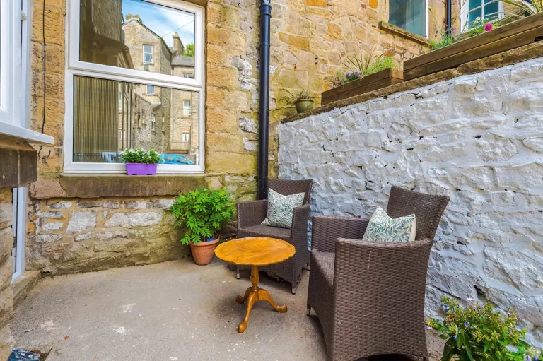 eea376e5-d2a1-49a9-bf89-88b24906af62